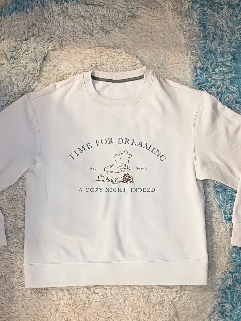 Uniqlo White Winnie the Pooh "Time for Dreaming" Sweatshirt